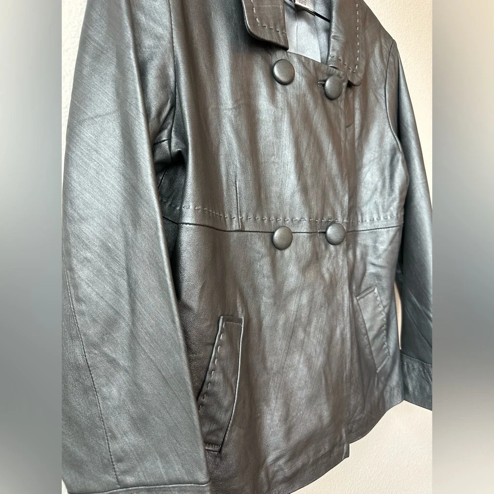 Chico’s Silver Shimmer Leather Collared Short Peacoat Jacket Coat Size 2 - Picture 4 of 9
